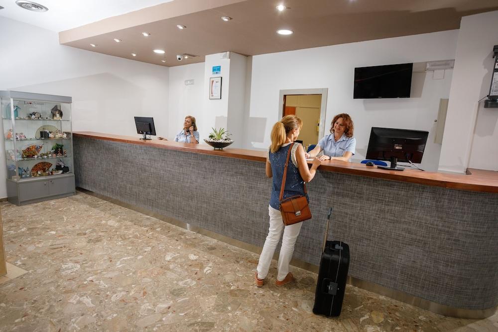 Hotel Tres Anclas Gandia Exterior photo